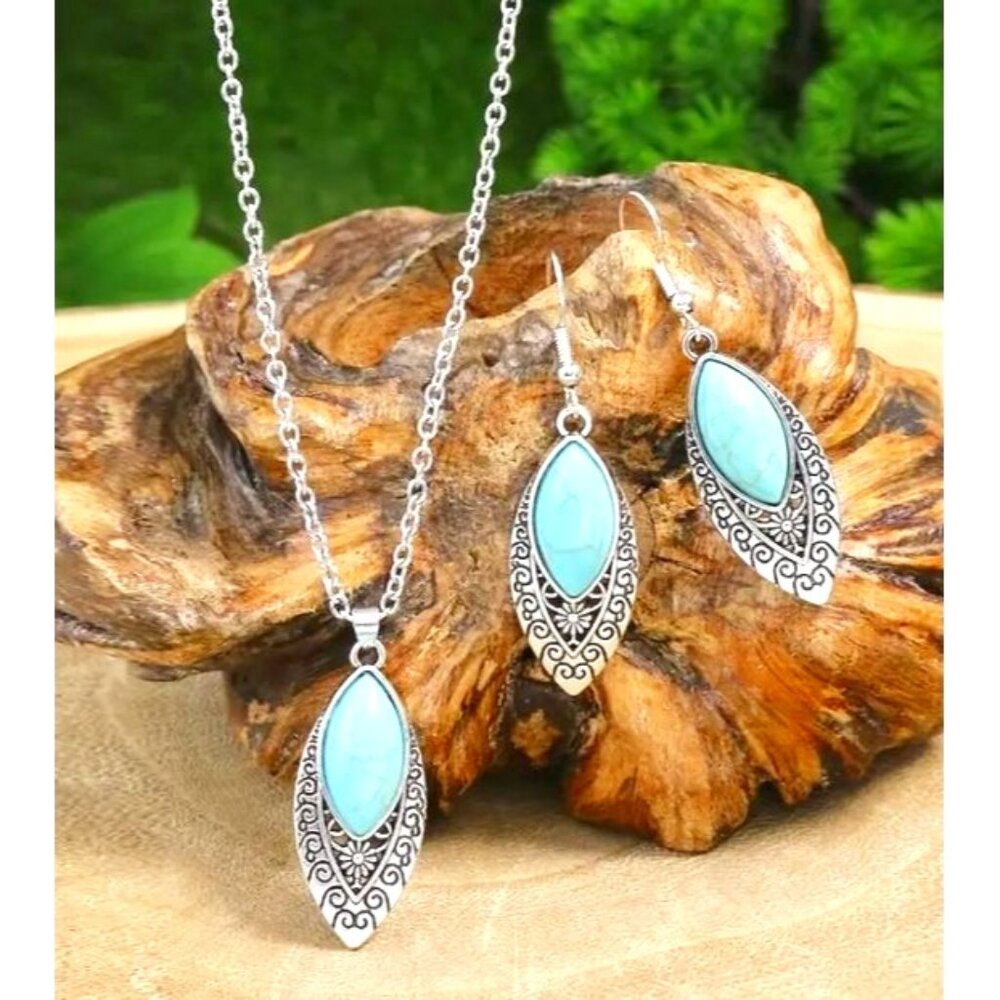 Retro Silver &‎ Turquoise Toned Pendant Necklace & Earrings Set NEW